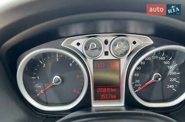 Хэтчбек Ford Focus 2009 в 