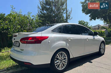 Седан Ford Focus 2016 в 