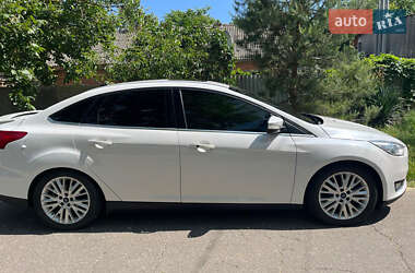 Седан Ford Focus 2016 в 