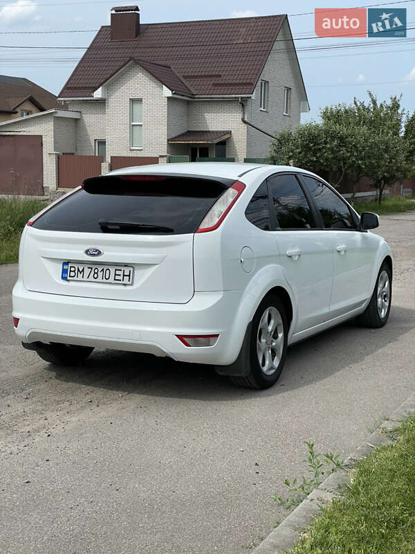 Хэтчбек Ford Focus 2010 в Сумах