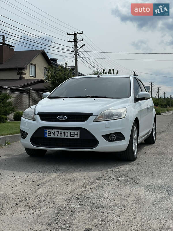 Хэтчбек Ford Focus 2010 в Сумах