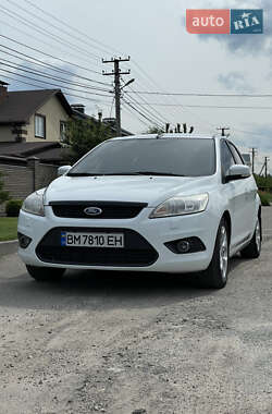 Хэтчбек Ford Focus 2010 в 
