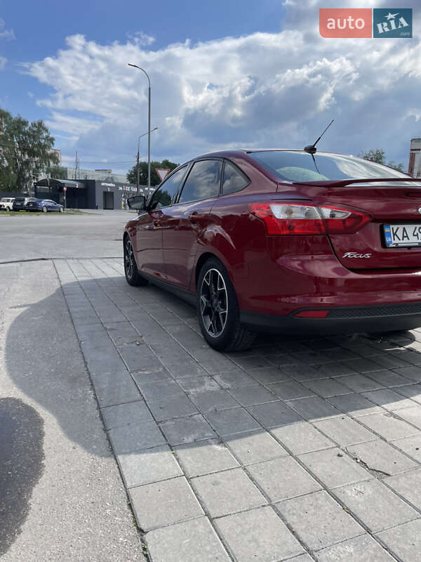 Седан Ford Focus 2013 в Миргороде