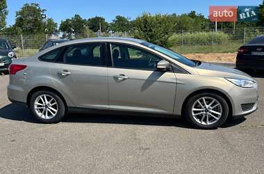 Седан Ford Focus 2016 в 