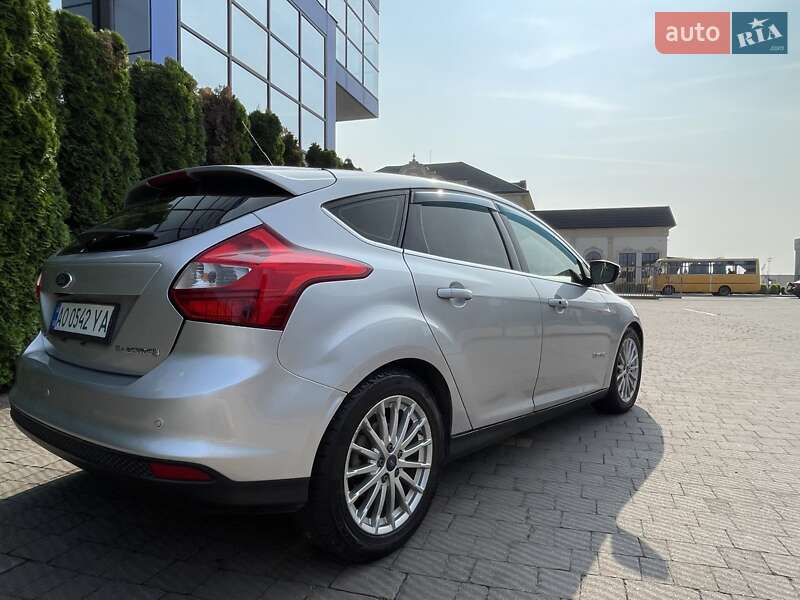 Хэтчбек Ford Focus 2013 в Мукачево фото 10 Хэтчбек Ford Focus 2013 в Мукачево