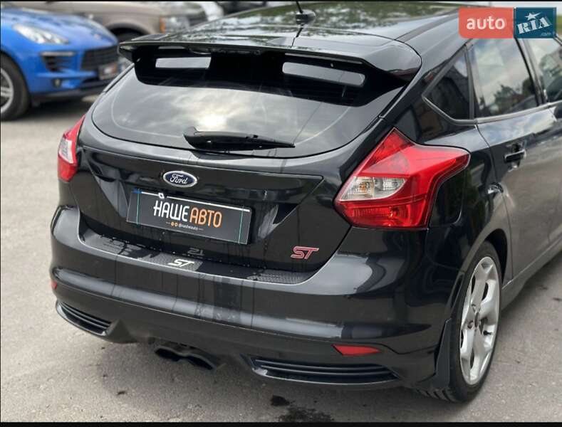 Хэтчбек Ford Focus 2014 в Шептицькому