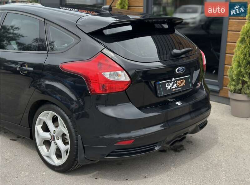 Хэтчбек Ford Focus 2014 в Шептицькому
