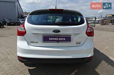Хэтчбек Ford Focus 2013 в 