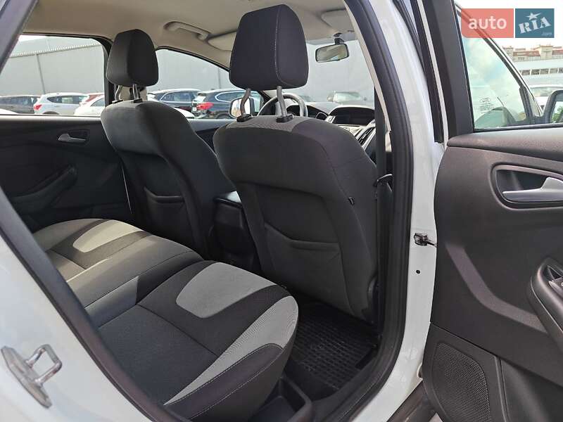 Хэтчбек Ford Focus 2013 в Львове