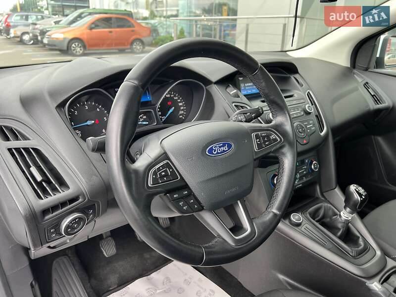 Хэтчбек Ford Focus 2017 в Киеве