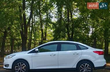 Седан Ford Focus 2018 в 