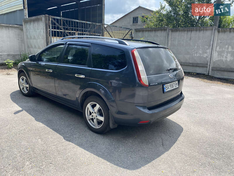 Универсал Ford Focus 2010 в Знаменке