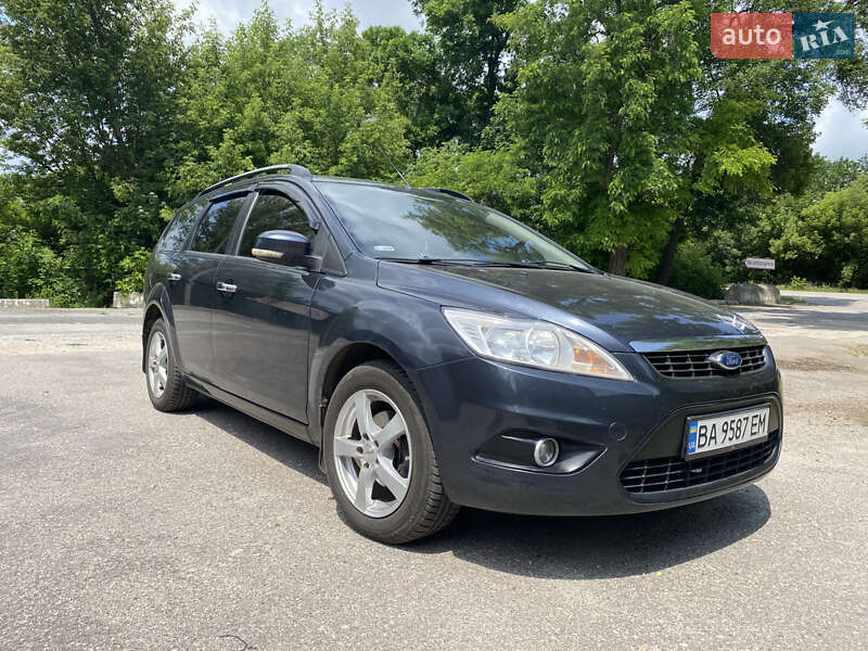 Универсал Ford Focus 2010 в Знаменке