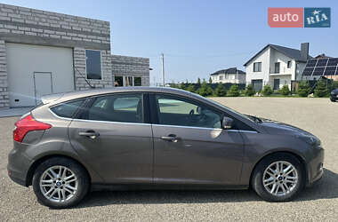 Хэтчбек Ford Focus 2013 в 
