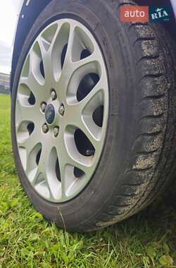 Универсал Ford Focus 2009 в 