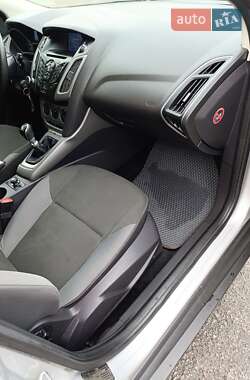 Универсал Ford Focus 2011 в 