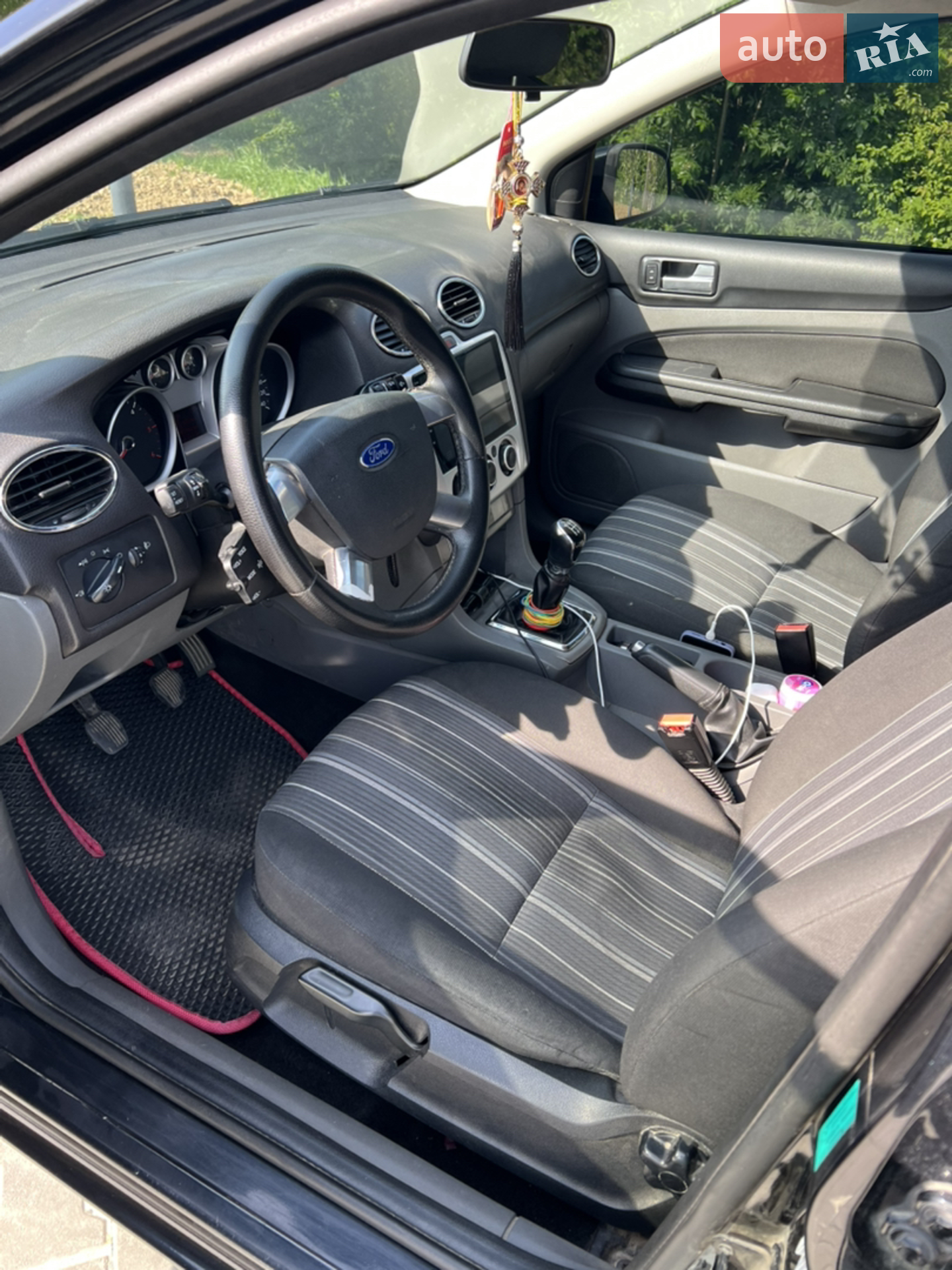 2010 Ford Focus - мініатюра 9
