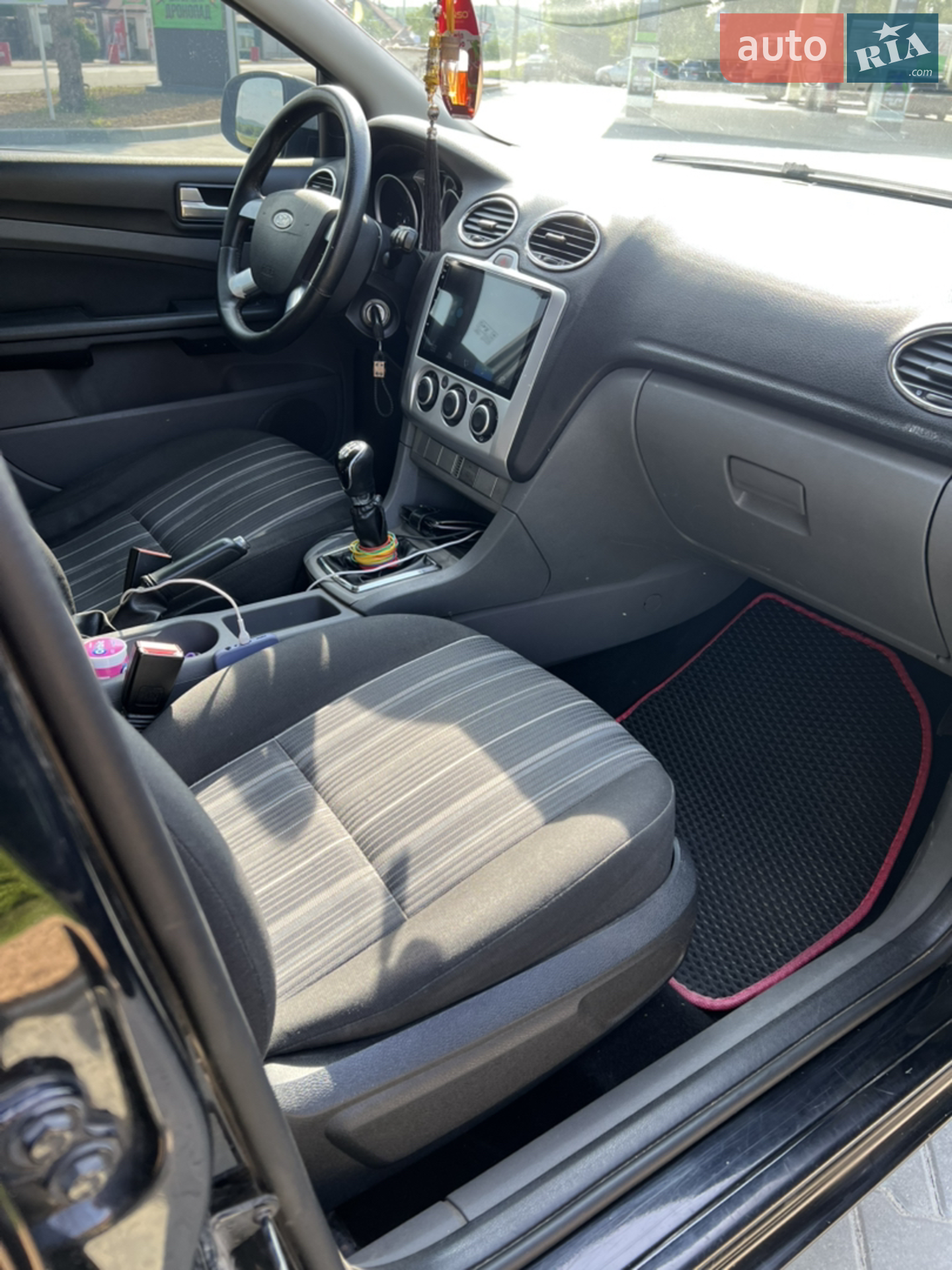 2010 Ford Focus - мініатюра 15