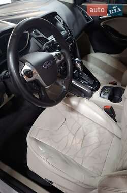Хэтчбек Ford Focus 2013 в 