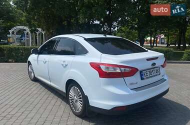 Седан Ford Focus 2013 в 