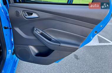 Хэтчбек Ford Focus 2016 в 