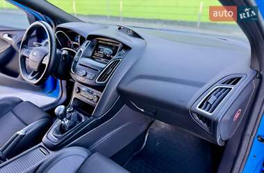 Хэтчбек Ford Focus 2016 в 