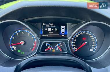 Хэтчбек Ford Focus 2016 в 