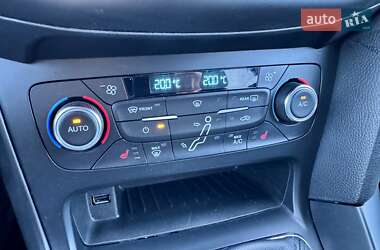 Хэтчбек Ford Focus 2016 в 
