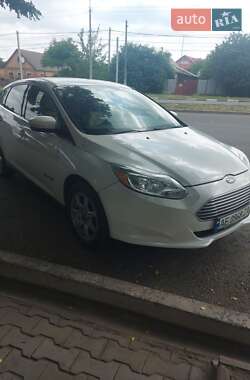 Хэтчбек Ford Focus 2013 в 