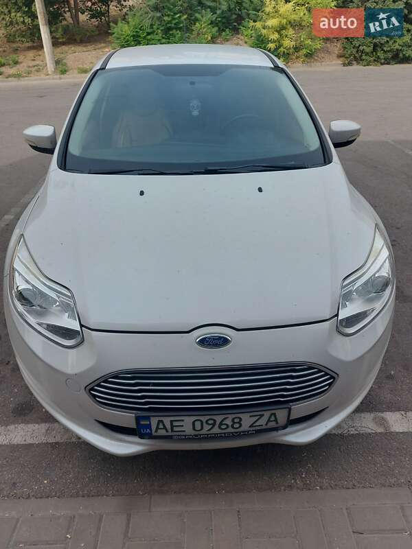 Хэтчбек Ford Focus 2013 в Никополе фото 6 Хэтчбек Ford Focus 2013 в Никополе