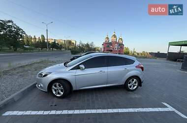Хэтчбек Ford Focus 2013 в 