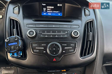 Седан Ford Focus 2017 в 