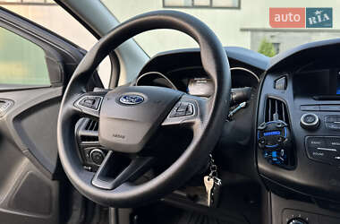Седан Ford Focus 2017 в 