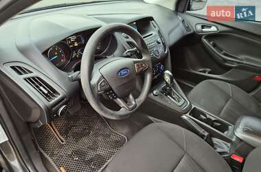Седан Ford Focus 2015 в 