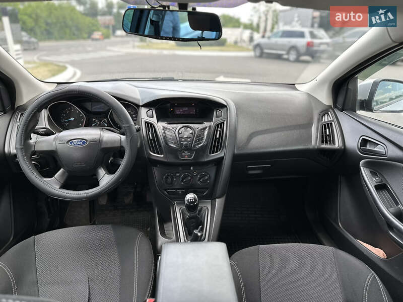 Хэтчбек Ford Focus 2012 в Днепре