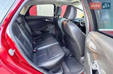 Хэтчбек Ford Focus 2016 в 