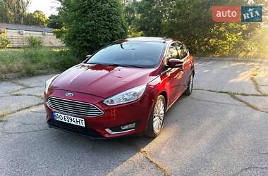 Хэтчбек Ford Focus 2016 в 