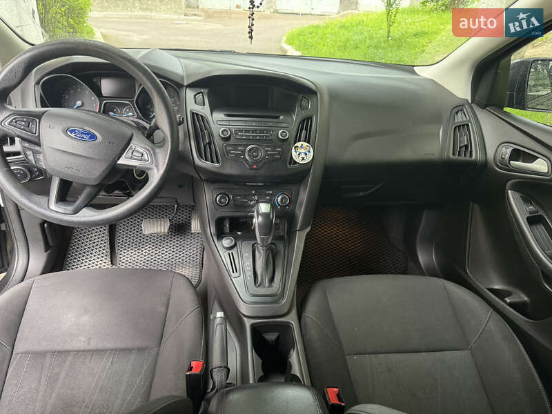 Хэтчбек Ford Focus 2015 в Львове