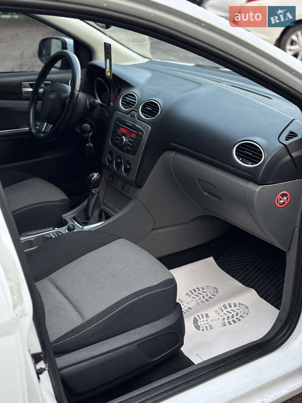 Хэтчбек Ford Focus 2010 в Чернигове