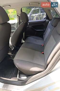 Хэтчбек Ford Focus 2007 в 