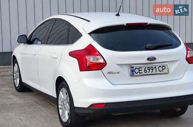 Хэтчбек Ford Focus 2012 в 