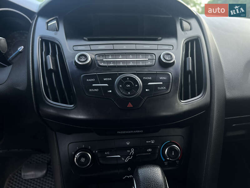 Седан Ford Focus 2016 в Бучаче