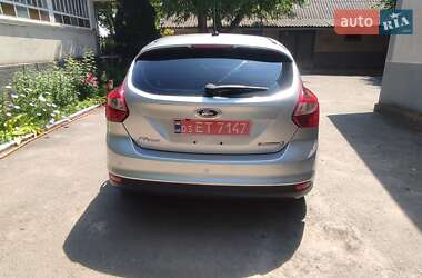 Хэтчбек Ford Focus 2014 в 