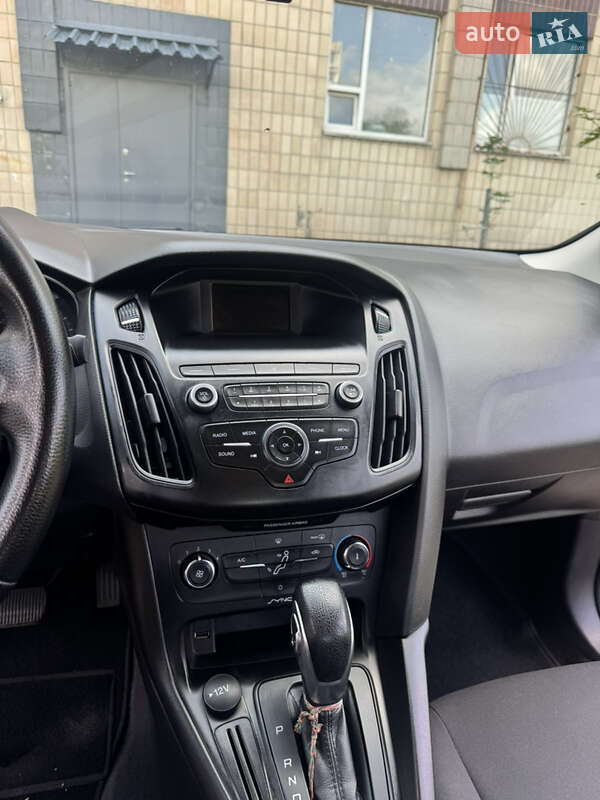 Седан Ford Focus 2017 в Киеве