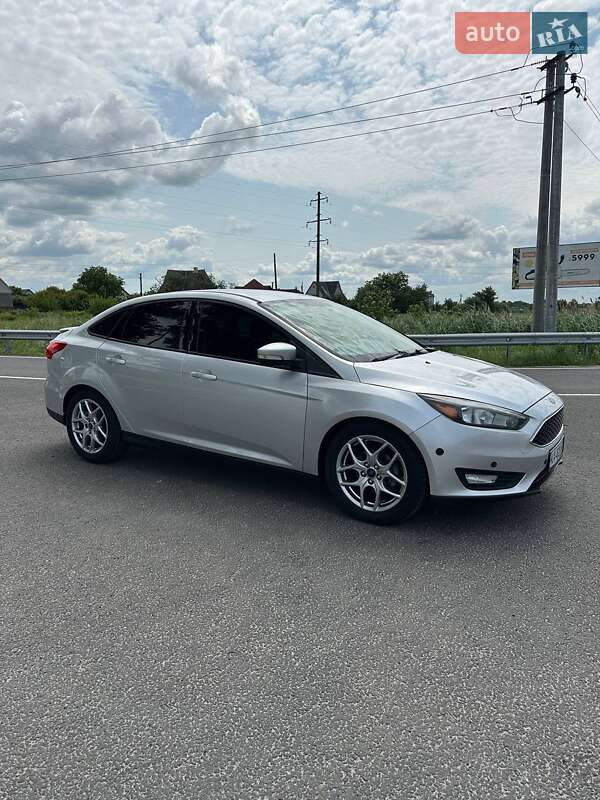 Седан Ford Focus 2015 в 