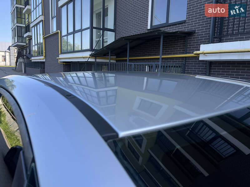 Седан Ford Focus 2010 в Жовкве