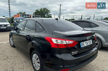 Седан Ford Focus 2012 в 