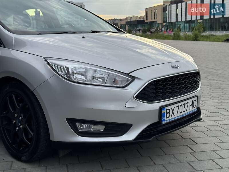 Хэтчбек Ford Focus 2016 в Хмельницком
