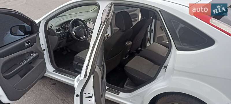 Хэтчбек Ford Focus 2010 в Запорожье