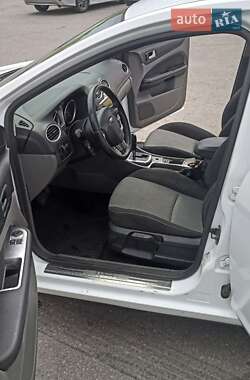 Хэтчбек Ford Focus 2010 в 